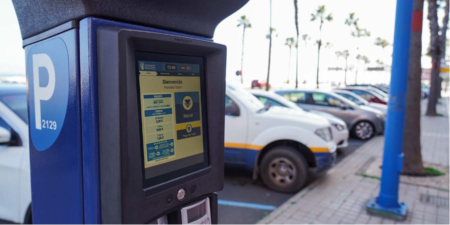 El Ayuntamiento adjudica el suministro de 100 parquímetros inteligentes a cargo de los fondos Next Generation