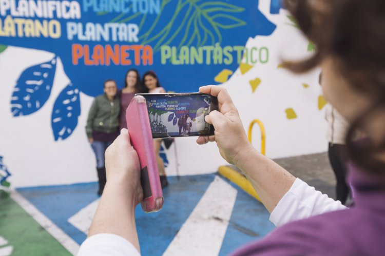 'Planeta Plantástico', 50 metros de arte urbano inclusivo en Fast Park
