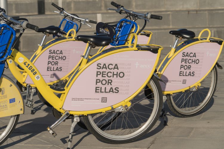 Sítycleta 'saca pecho' contra el cáncer de mama y vuelve a vestirse de rosa