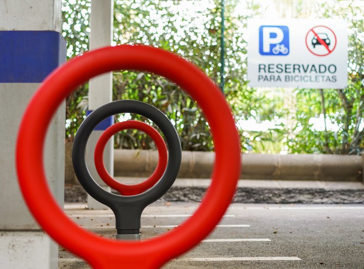 Sagulpa estrena parkings para bicis y patinetas en San Bernardo y Metropol