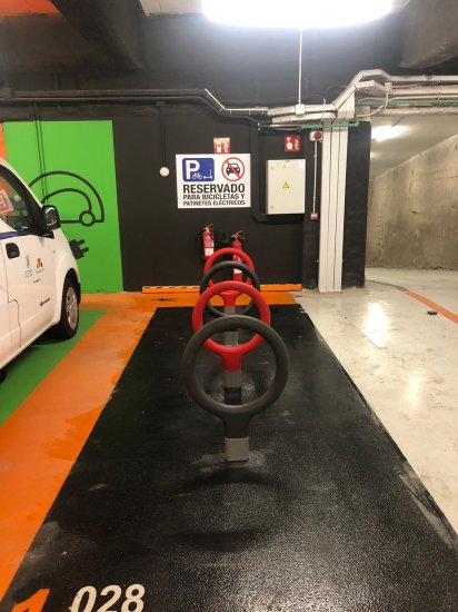 Sagulpa estrena parkings para bicis y patinetas en San Bernardo y Metropol